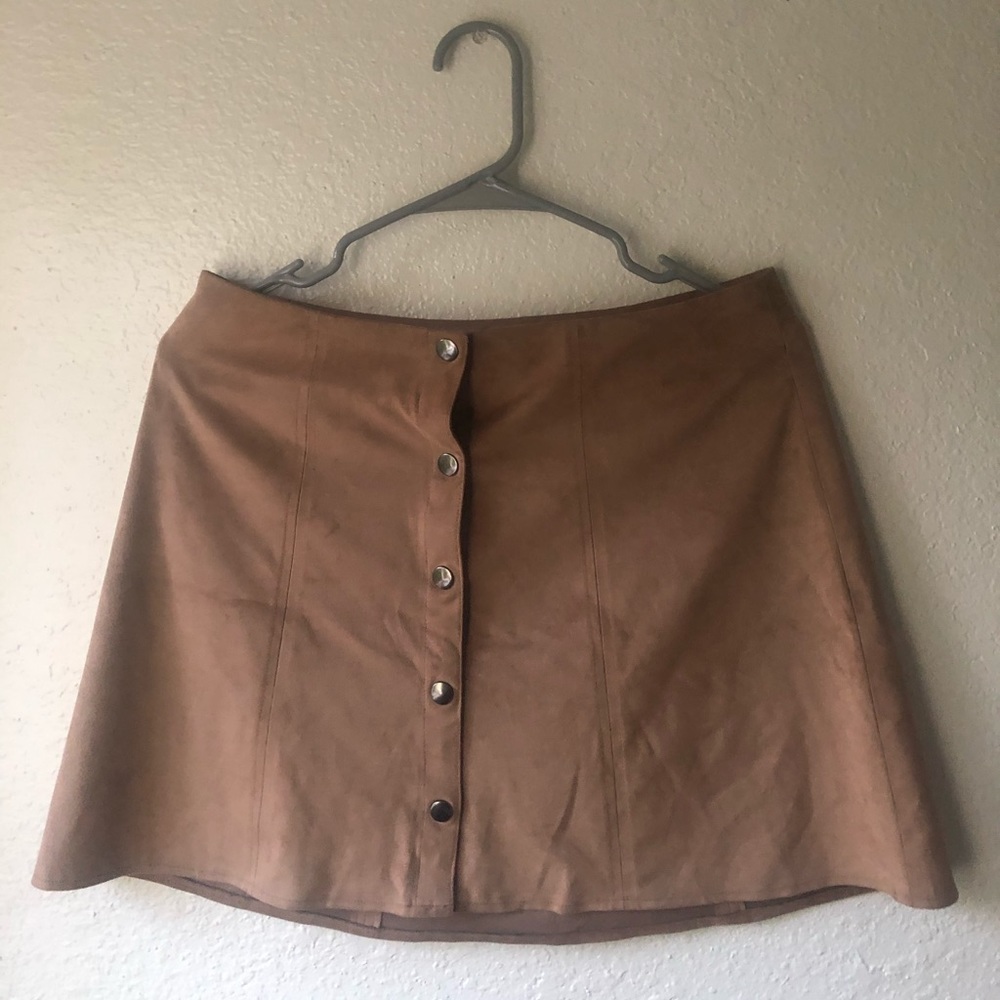 Kendall and Kylie button up skirt